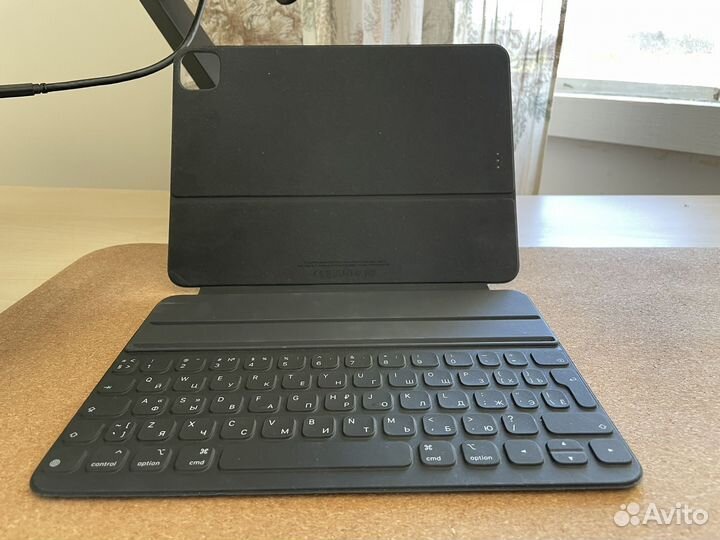 Apple Keyboard Folio SMART для iPad Pro