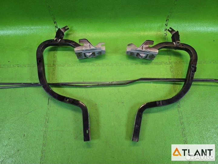 Петля крышки багажника задняя toyota mark II