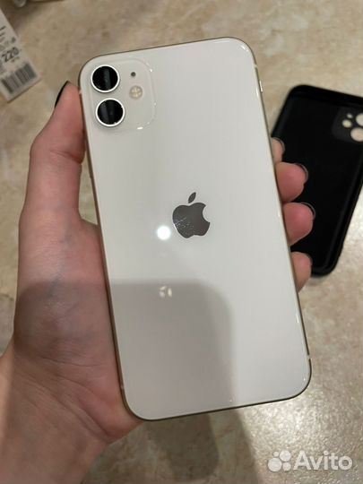 Телефон iPhone 11