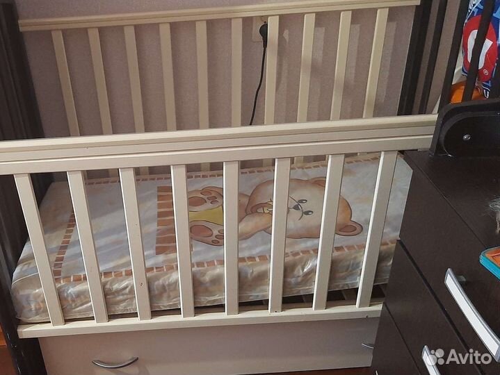 Бронь детская кровать и комод с пеленльным столом