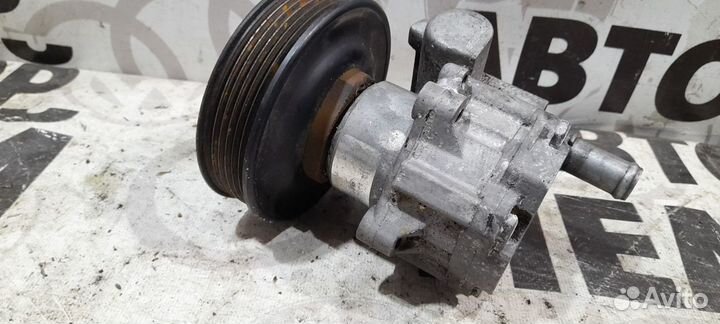 Насос гур Volkswagen Polo 3 V-1.4