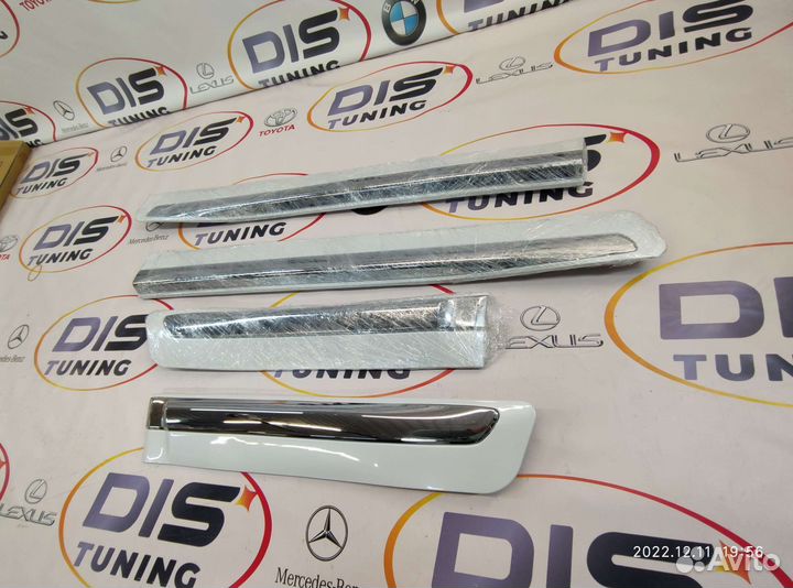 Молдинги дверей Lexus LX570 12-15г White