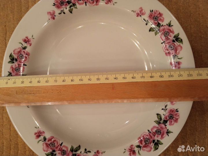 Глубокие суповые тарелки. ГДР 9 штук. Фарфоровые