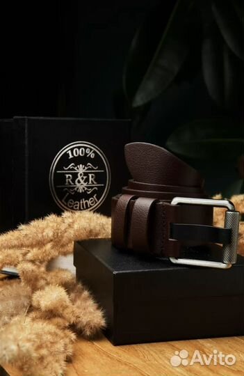 Новый кожаный ремень в подарочной упаковке