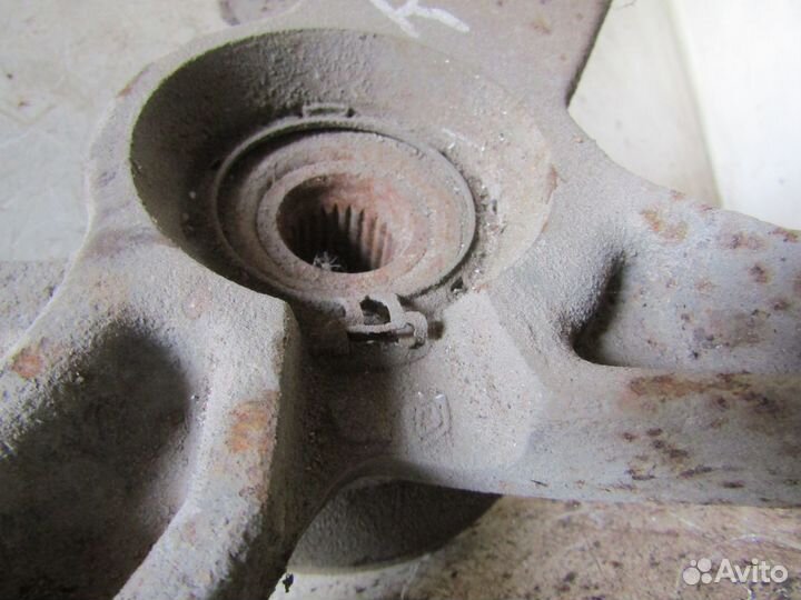 Ступица передняя Прав. Рено Меган 2004г 1.5л 60кВт