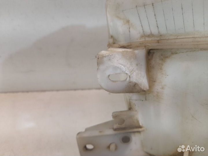 Бачок омывателя Toyota Fortuner 2 2015-2023