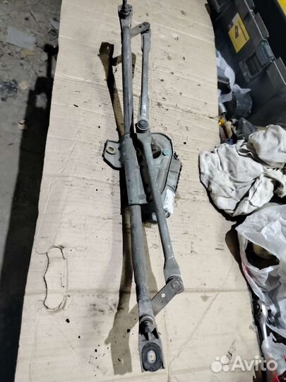 Трапеция стеклоочистителя Volkswagen Passat B5+