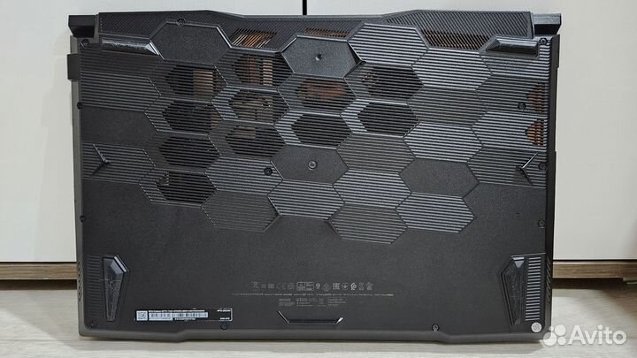 Ноутбук MSI Katana GF76