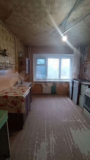 Комната 10 м² в 5-к., 3/5 эт.