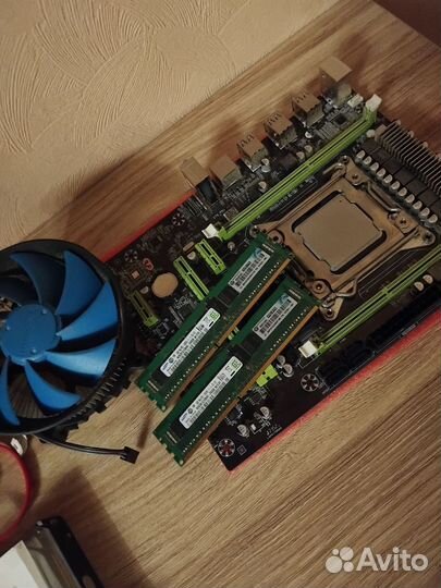 Материнская плата с процессором и памятью +кулер