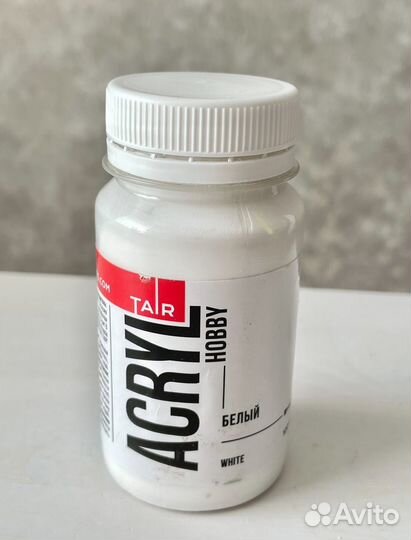 Акриловая краска и аппликаторы