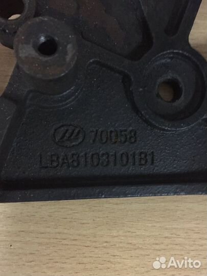 Кронштейн компрессора кондиционера Lifan Breez 520