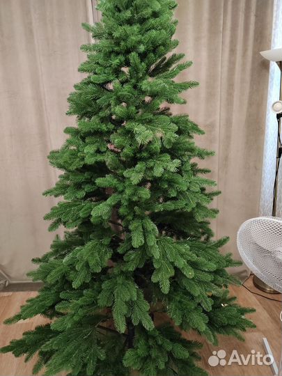 Ель искуственная 210