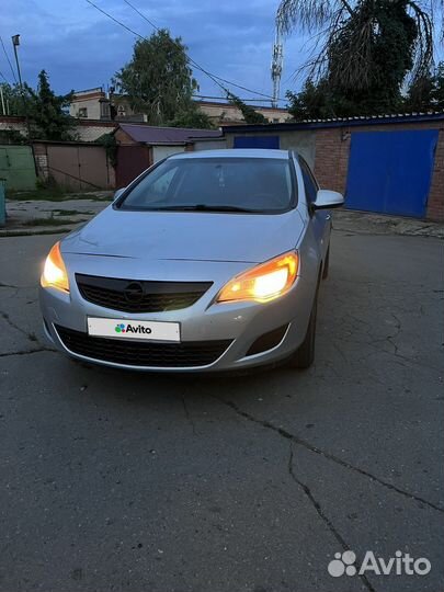 Opel Astra 1.6 AT, 2011, 150 000 км