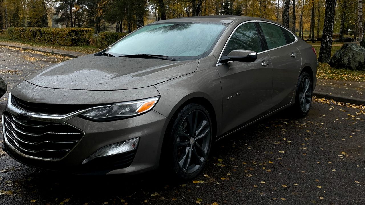Chevrolet Malibu: фото владельца