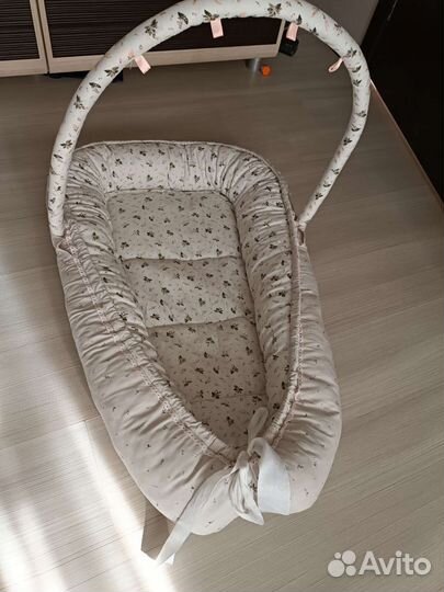 Кокон гнездышко с дугой для игрушек