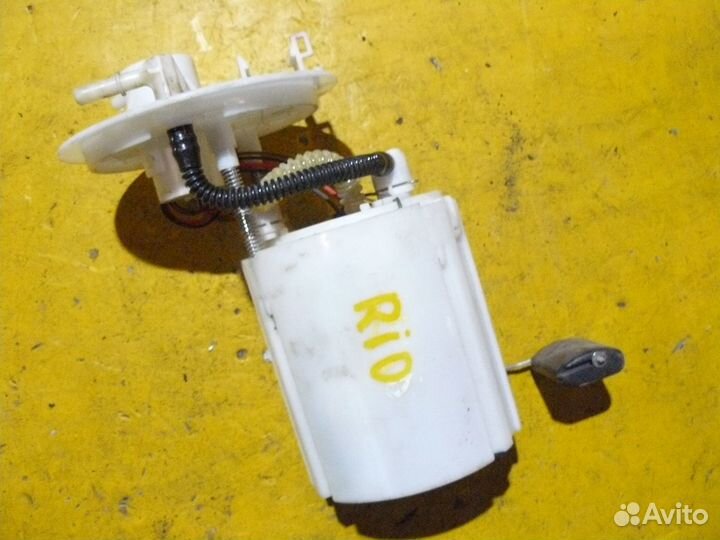 Насос топливный для Kia Rio 2015г
