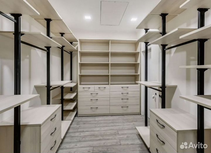 Гардеробная на заказ нестандартного размера