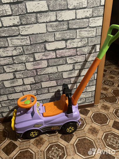 Машинка-каталка