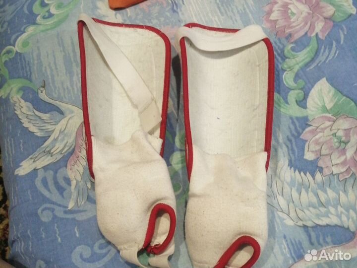 Щитки футбольные маленькие