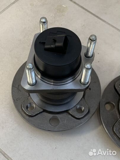 Ступица в сборе с подшипником задняя Opel Astra G