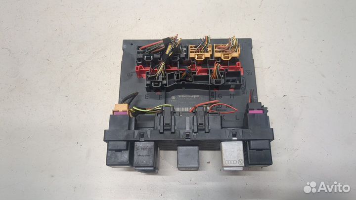 Блок управления бортовой сети Volkswagen Tiguan