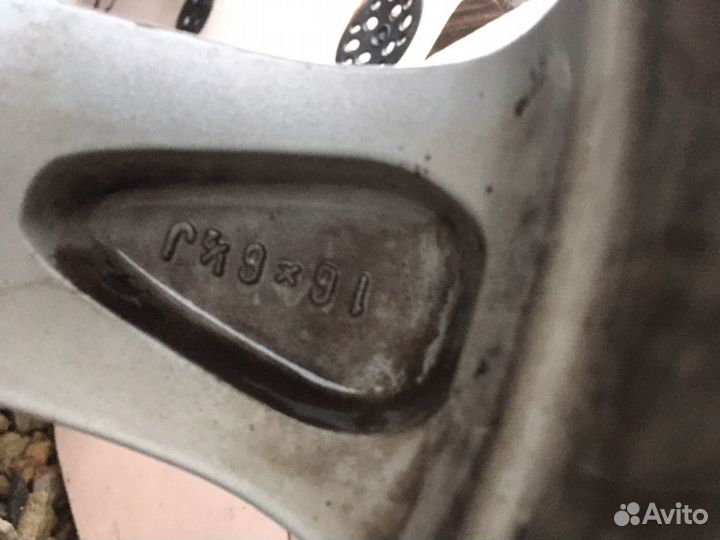 R16 Bridgestone Blizzak Ice 205/55, PCD 5x114.3 DIA 60.1