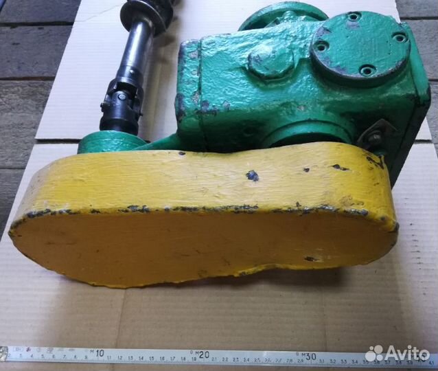 Редуктор со шнеком, диам. шнека 64 мм. Передаточ