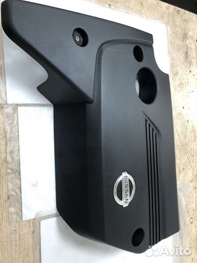 Декаротивная крышка двигателя Nissan Teana L33