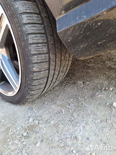 Yokohama W.Drive V902B 245/40 R18 и 265/35 R18