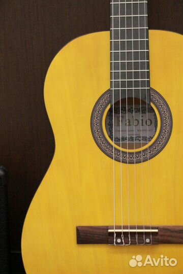 Классическая гитара 4\4