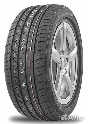 Roadmarch Prime UHP 08 215/55 R18 99V
