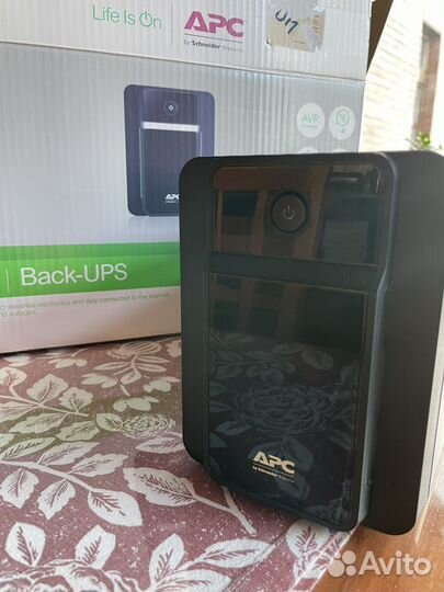 Источник бесперебойного питания apc
