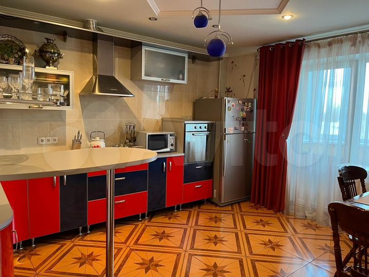 2-к. квартира, 87,1 м², 7/8 эт.