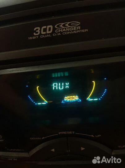 Музыкальный центр