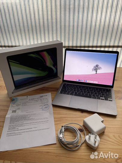 Apple MacBook Pro 13 S (M1 8-Core, 8GB, 256Gb)