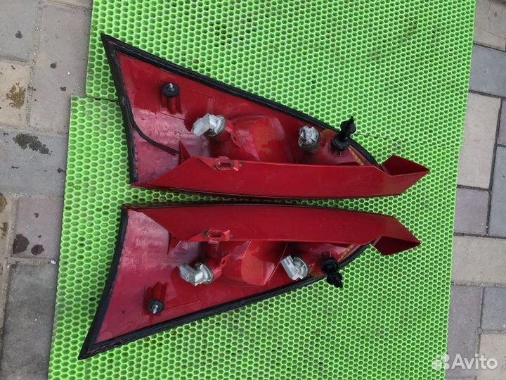 Фонарь задний Ford Focus 1 2004