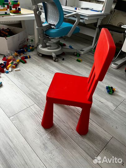 Детский стол и стул IKEA