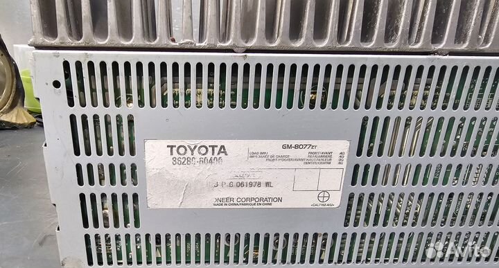 Штатный усилитeль Lаnd Cruisеr 200