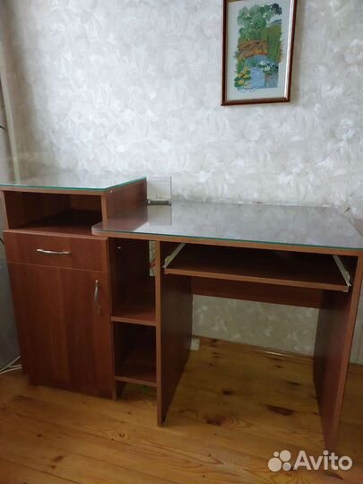 Компьютерный стол