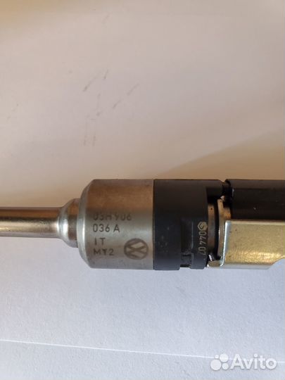 Форсунки Volkswagen 03H906036A