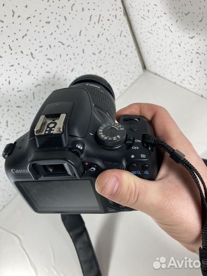 Фотоаппарат зеркальный Canon EOS 2000D