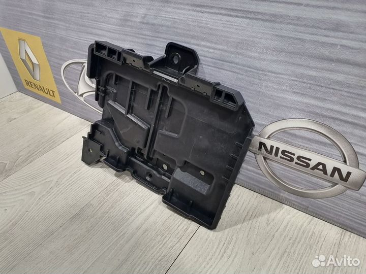 Корпус площадка крепления аккумулятора акб Hyundai