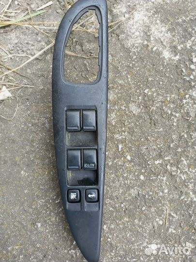 Замок двери Рено Меган 2