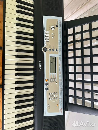 Синтезатор yamaha psr-r200