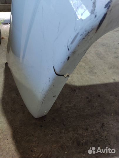 Бампер задний Mitsubishi Grandis 2003-2011