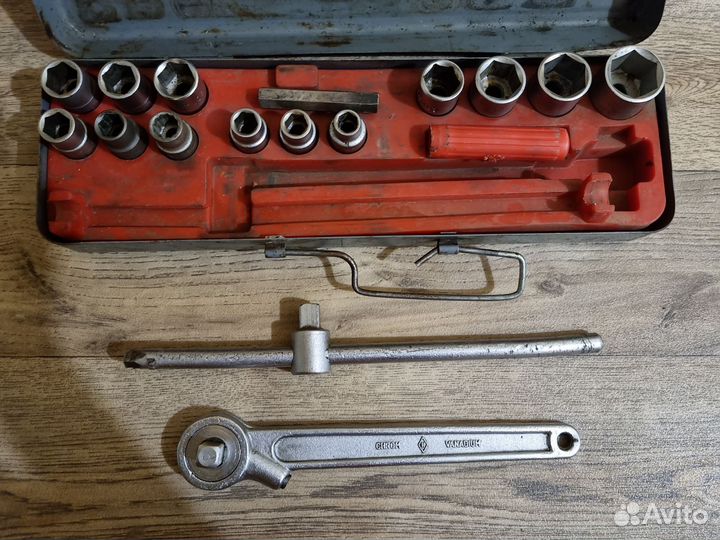 Набор головок торцевых с трещеткой