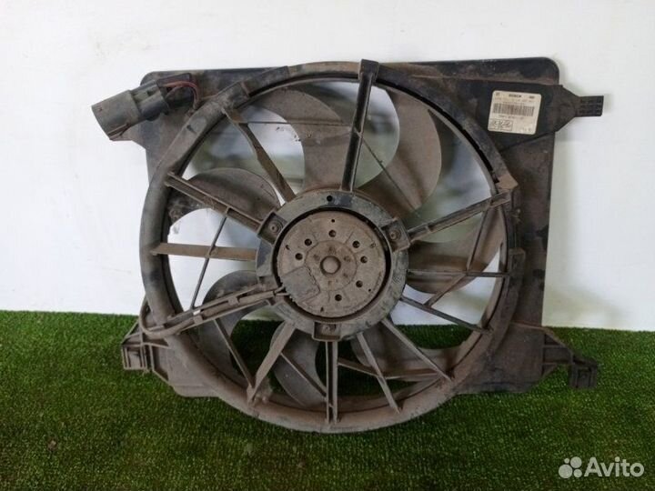 Диффузор радиатора Ford Focus седан 2007