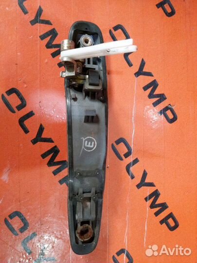 Ручка двери передняя правая Toyota Harrier MCU15