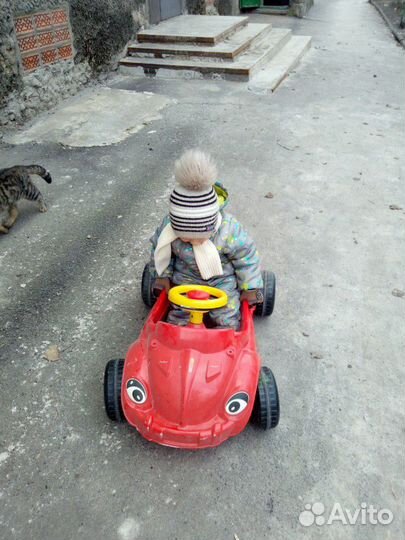 Машинка педальная